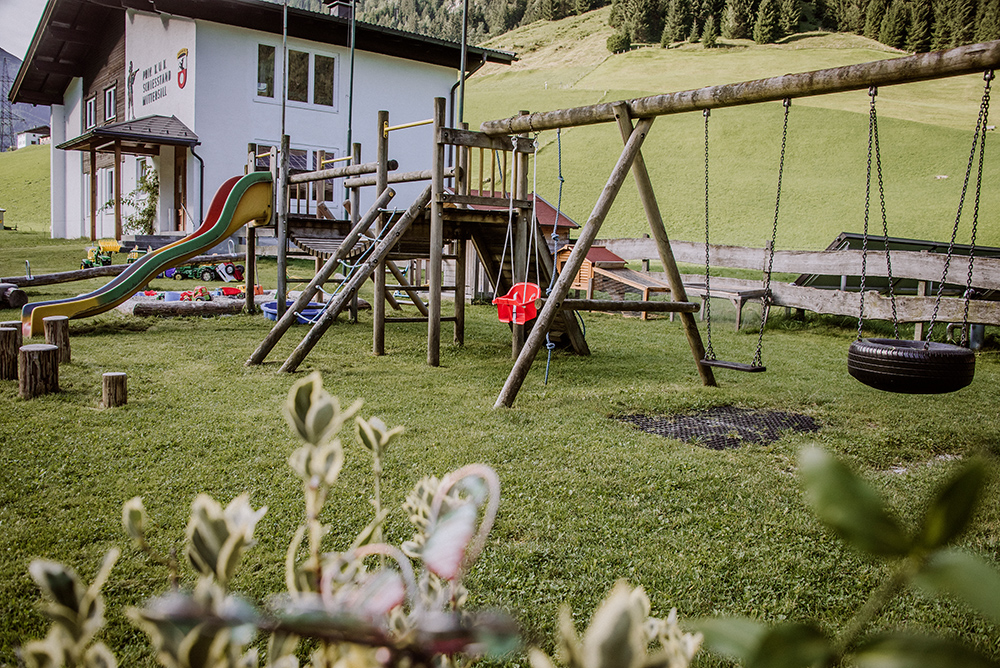 Gasthof-Haidbach-Sommer-Spielplatz-Kinder-Mittersill